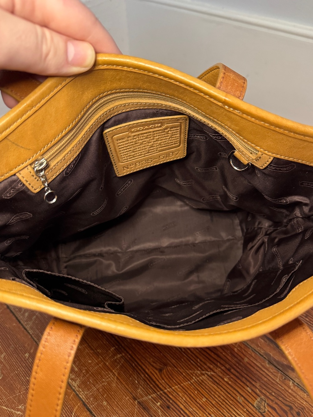 Coach Tan Leather Gallery Shoulder Bag Tote Women's B3S-5187 - Picture 9 of 16